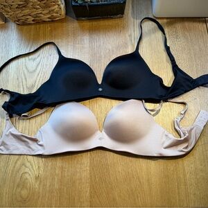 Victoria’s Secret WIRELESS push-up Black and Cream Bras (2 for 40$).